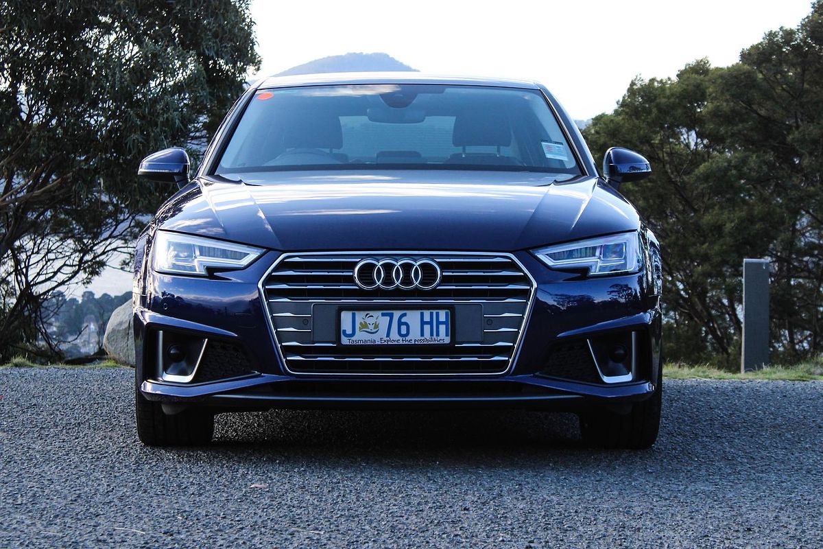 2019 Audi A4 35 TFSI S line B9