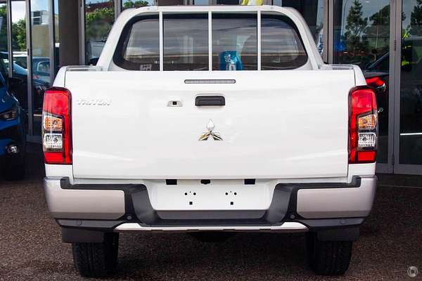 2023 Mitsubishi Triton GLX MR 4X4