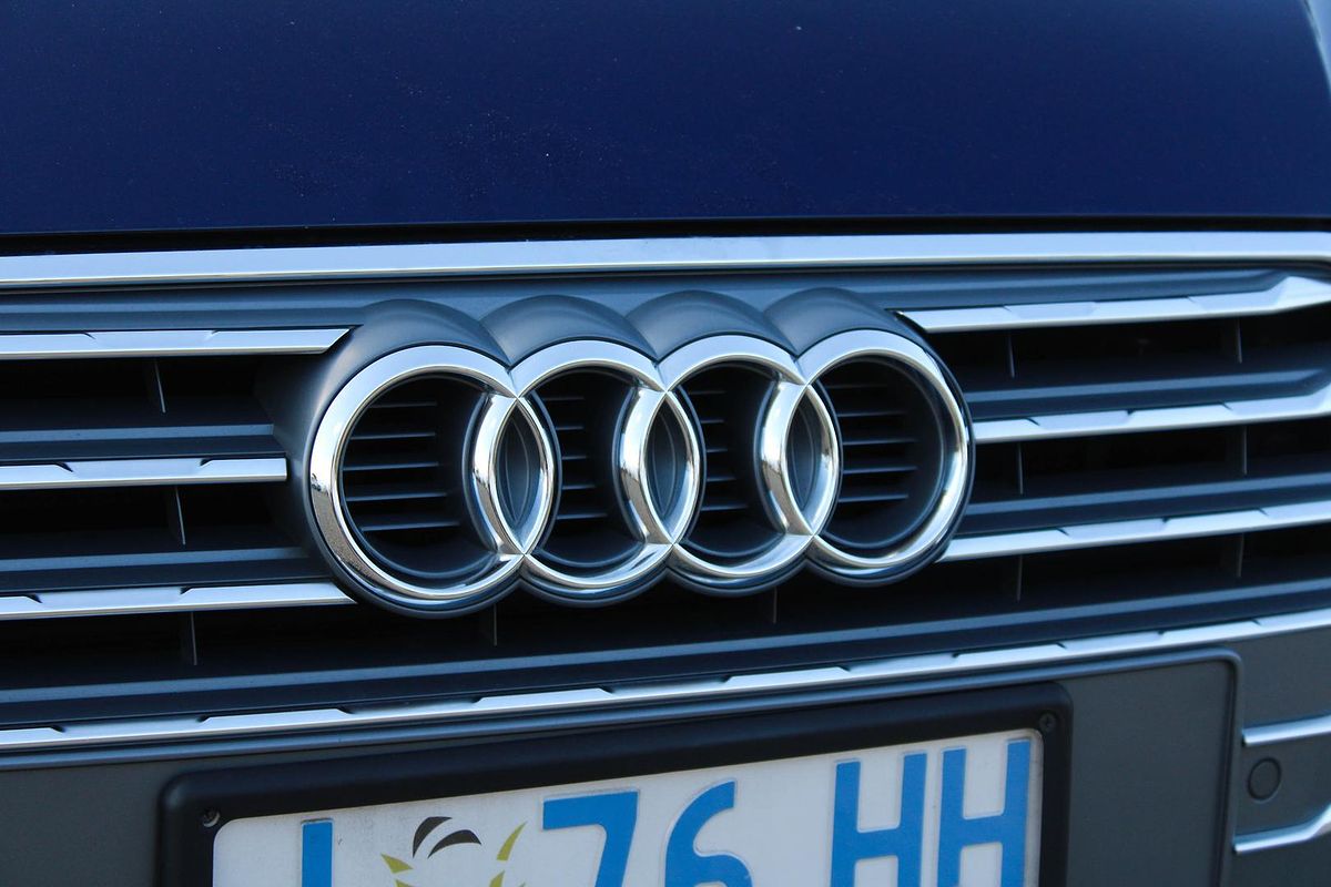 2019 Audi A4 35 TFSI S line B9