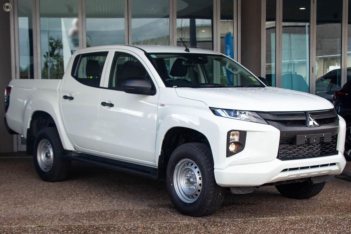2023 Mitsubishi Triton GLX MR 4X4