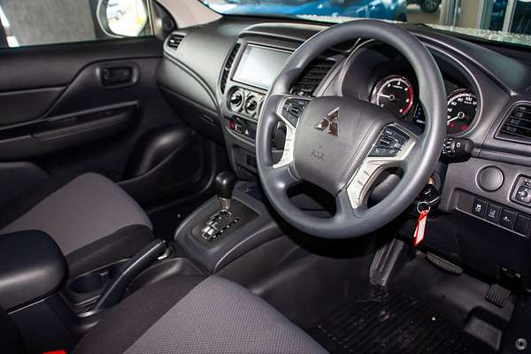2023 Mitsubishi Triton GLX MR 4X4