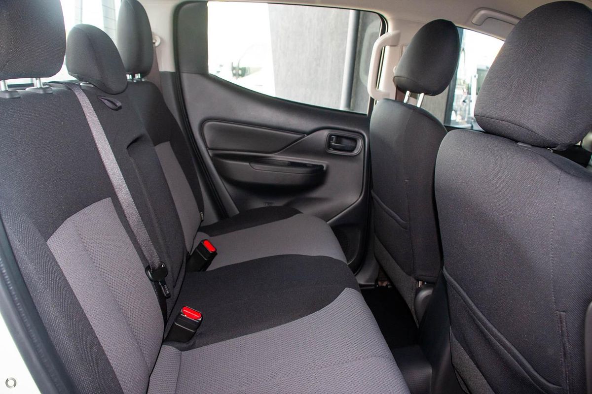 2023 Mitsubishi Triton GLX MR 4X4