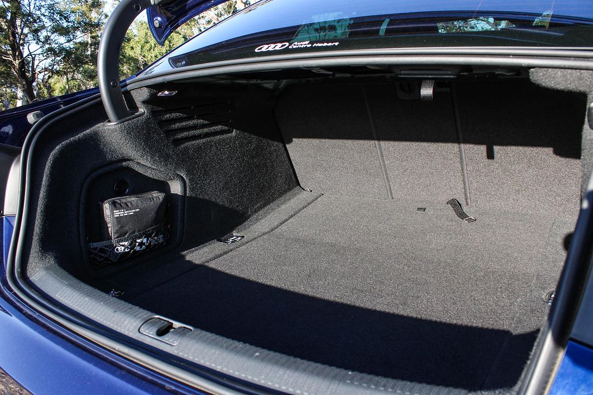 2019 Audi A4 35 TFSI S line B9