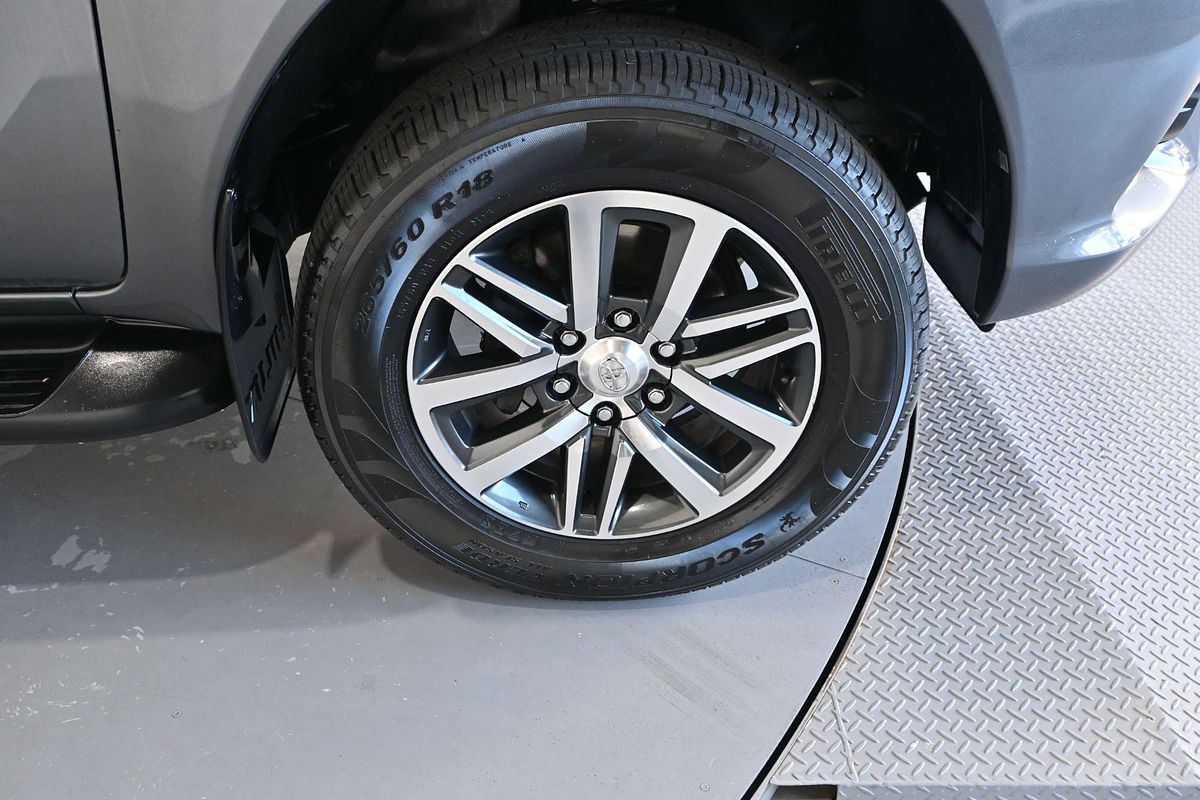 2017 Toyota Hilux SR5 GUN126R 4X4