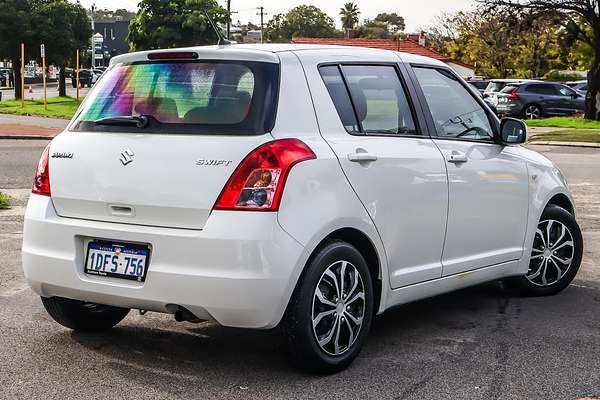 2009 Suzuki Swift RS415