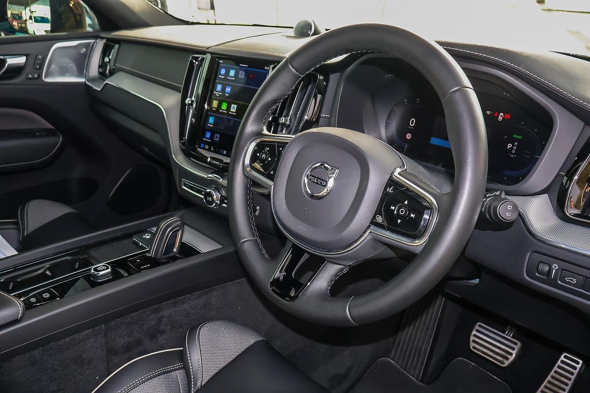 2022 Volvo XC60 Recharge Plug-In Hybrid