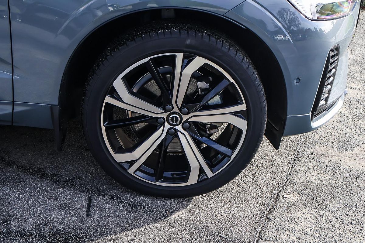 2022 Volvo XC60 Recharge Plug-In Hybrid