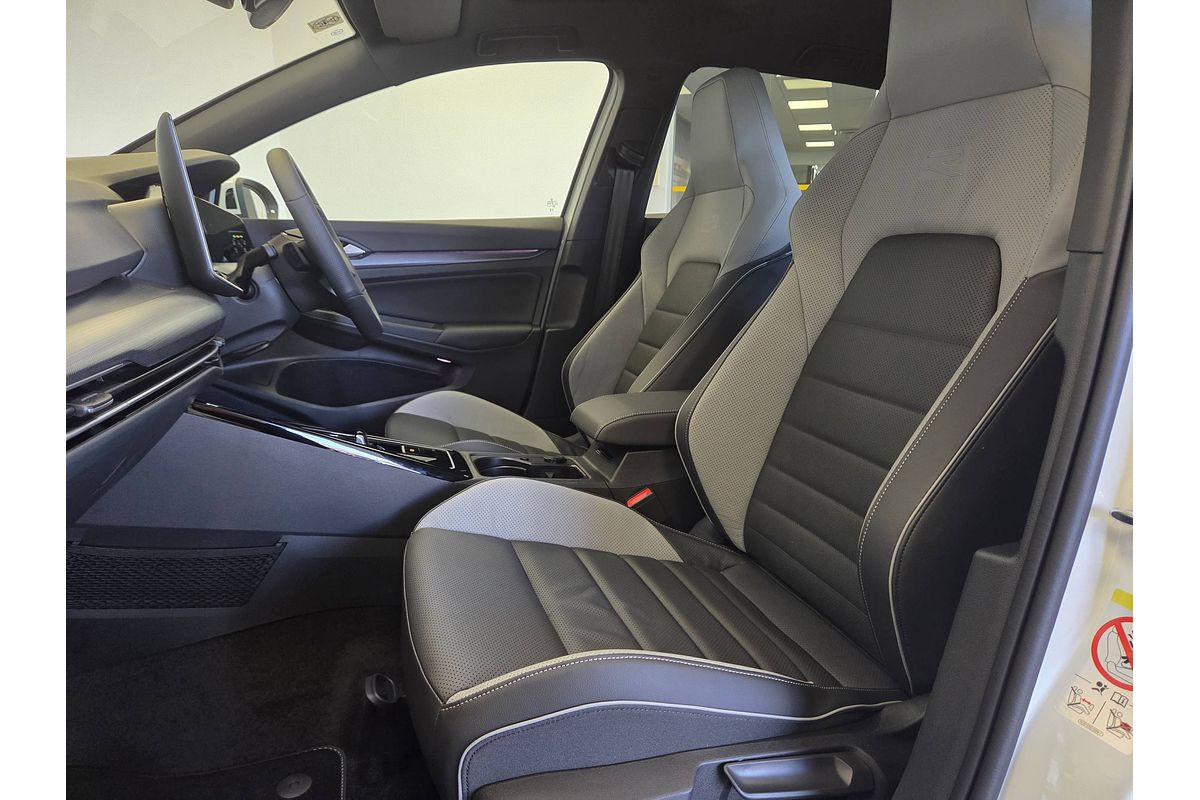 2025 Volkswagen Golf 110TSI R-Line 8.5