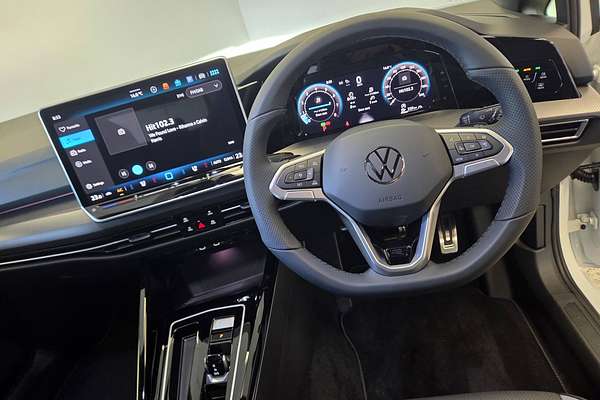 2025 Volkswagen Golf 110TSI R-Line 8.5