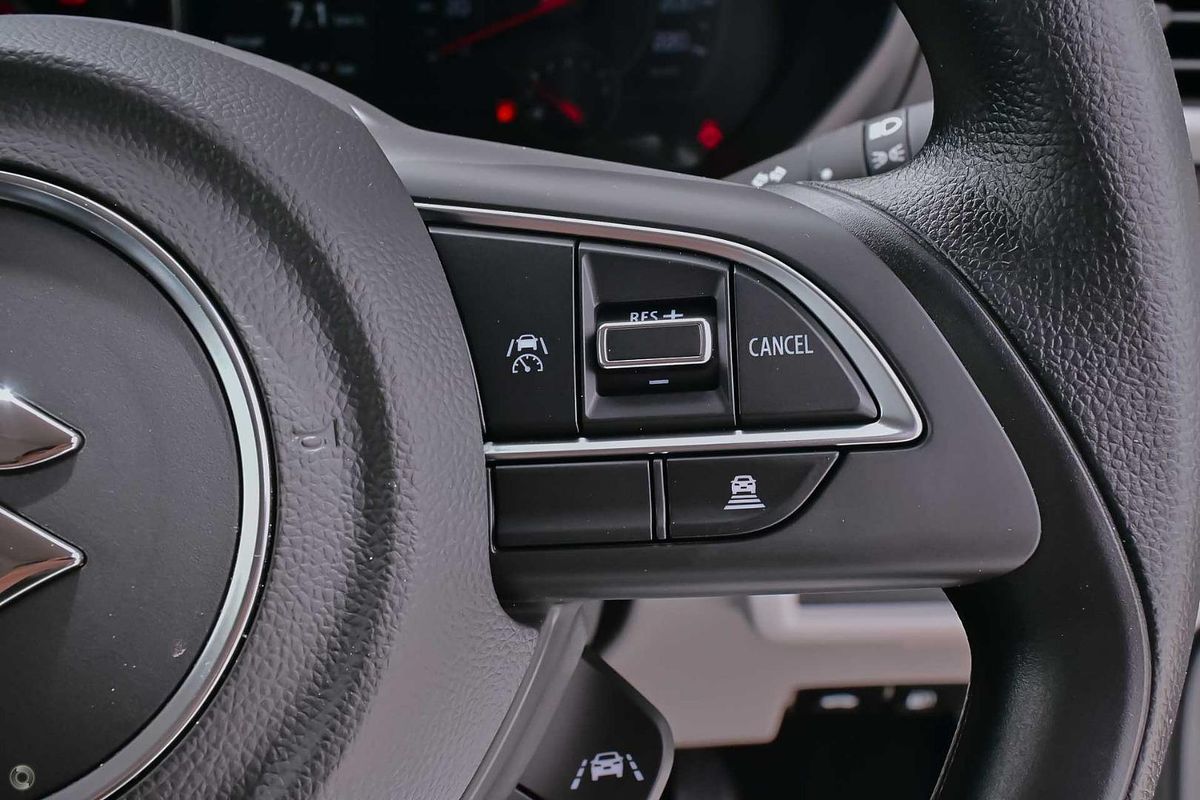 2025 Suzuki Swift Hybrid UZ