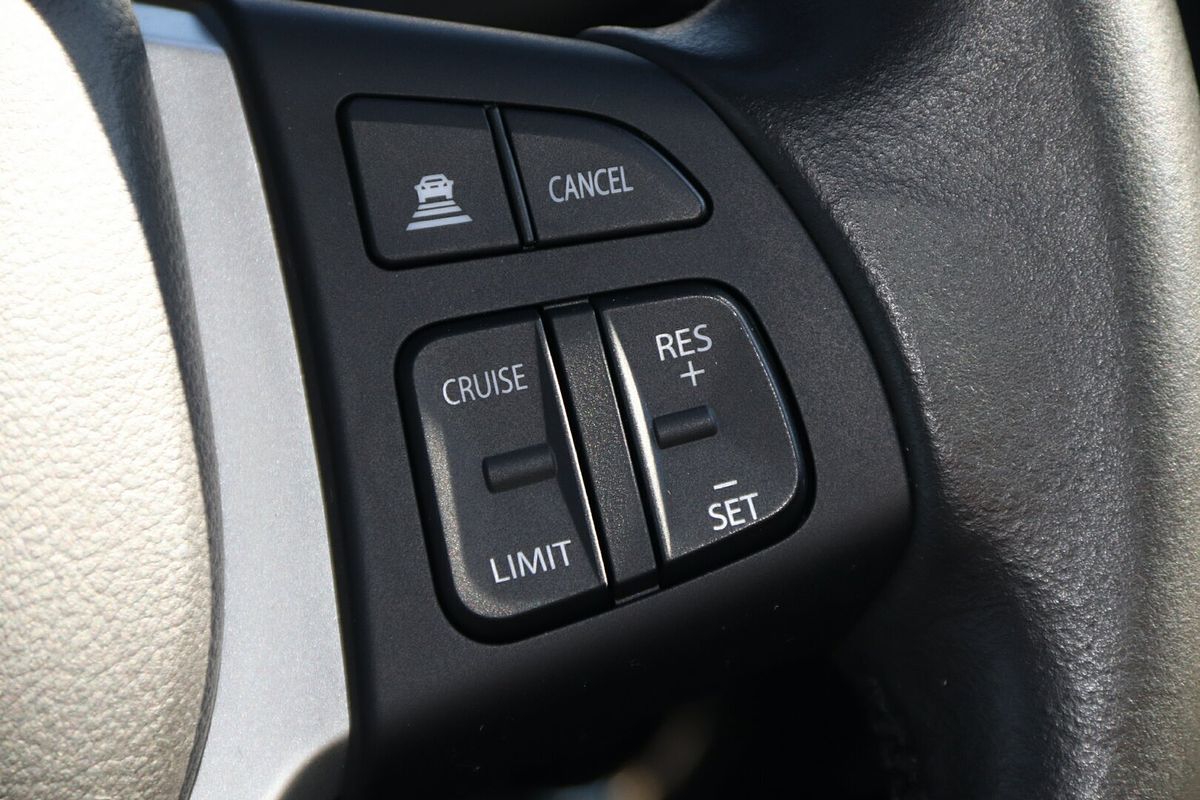 2023 Suzuki S-Cross JYB