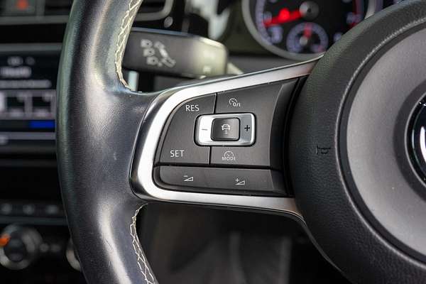 2016 Volkswagen Golf 110TSI Highline 7