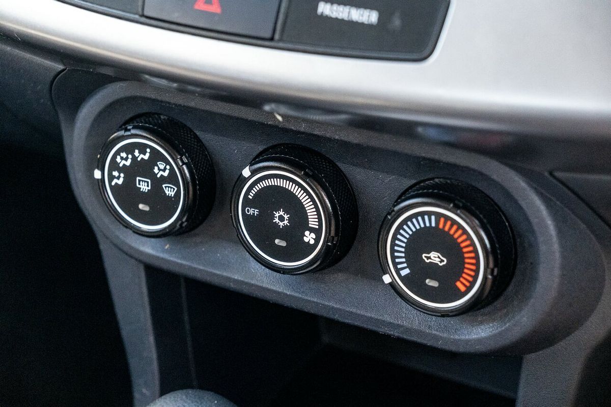 2011 Mitsubishi Lancer ES CJ