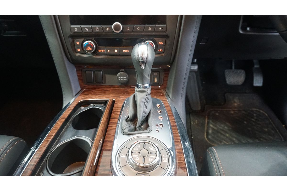 2024 Nissan Patrol Ti Y62