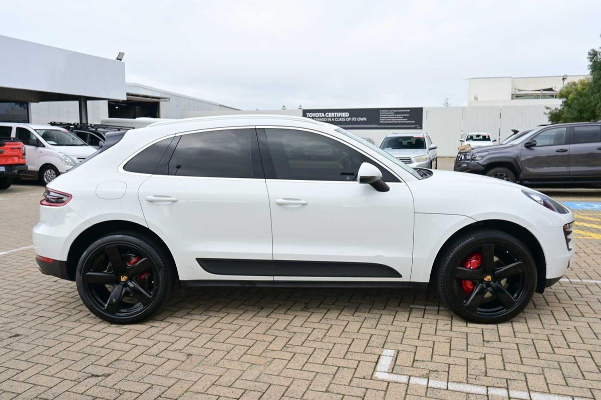 2017 Porsche Macan S 95B