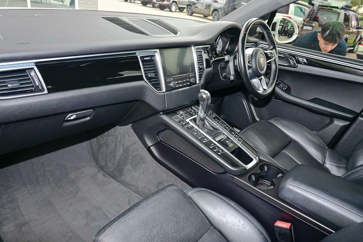 2017 Porsche Macan S 95B