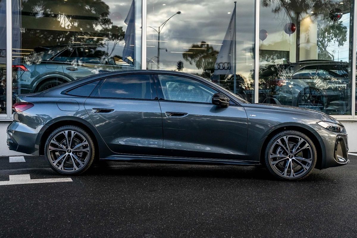 2025 Audi A5 TFSI 150kW S line B10