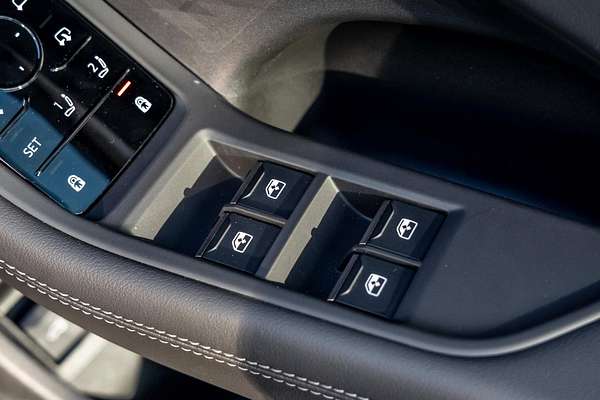 2025 Audi A5 TFSI 150kW S line B10