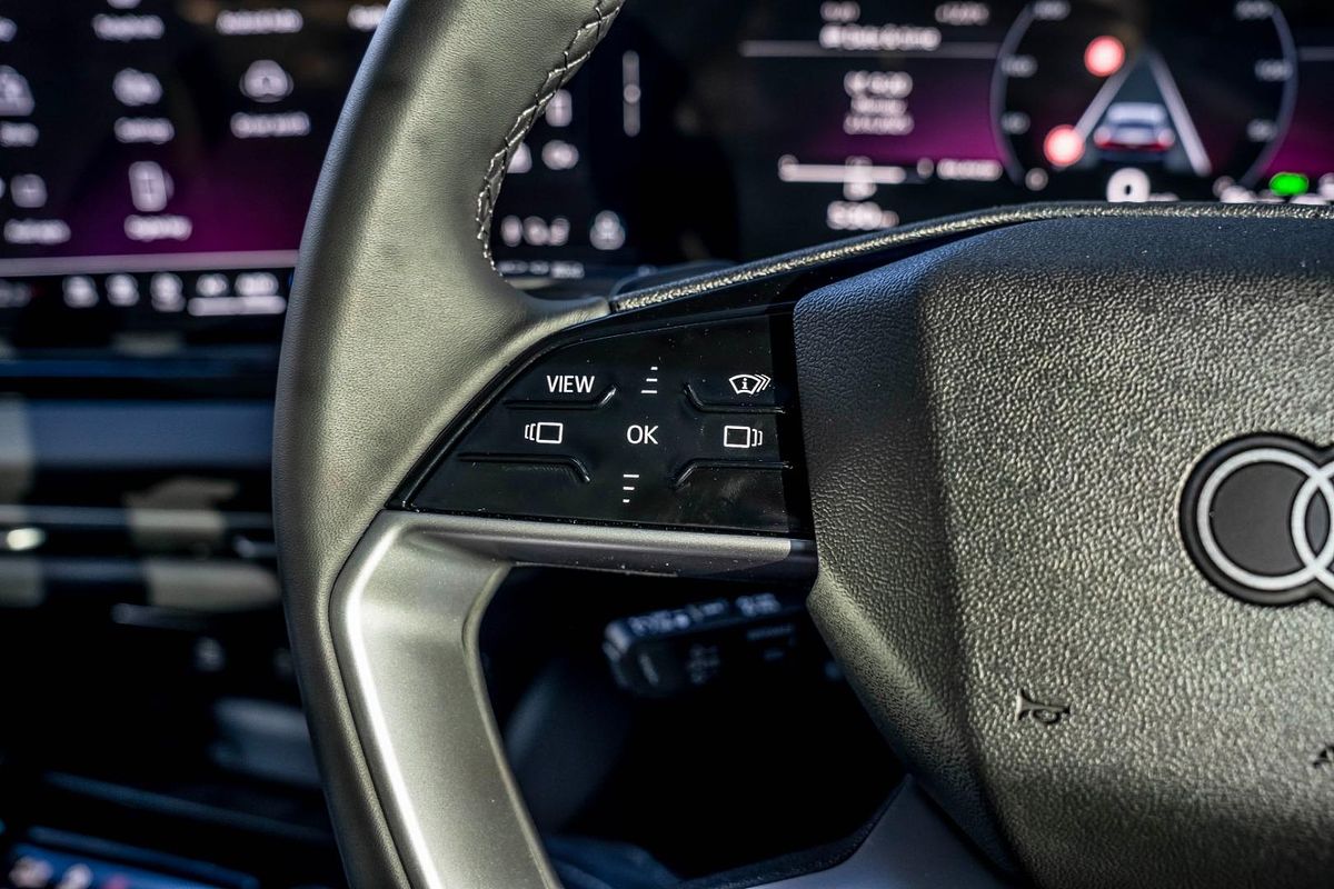 2025 Audi A5 TFSI 150kW S line B10