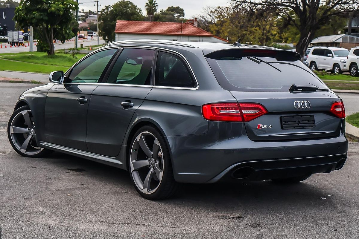 2013 Audi RS4 B8