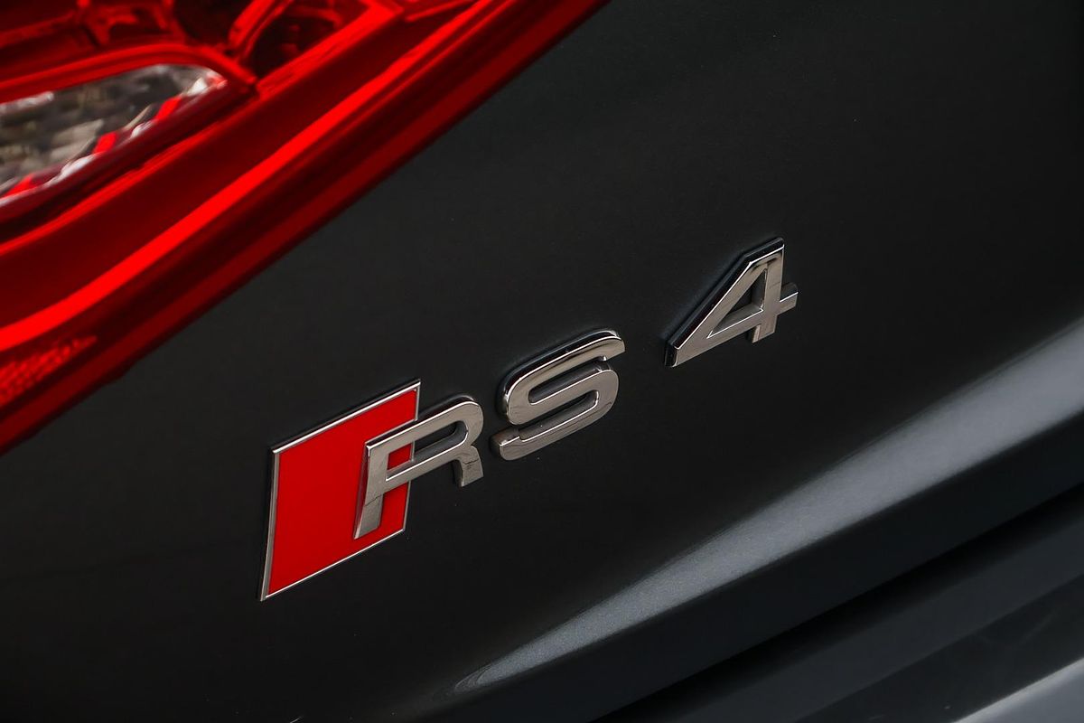 2013 Audi RS4 B8