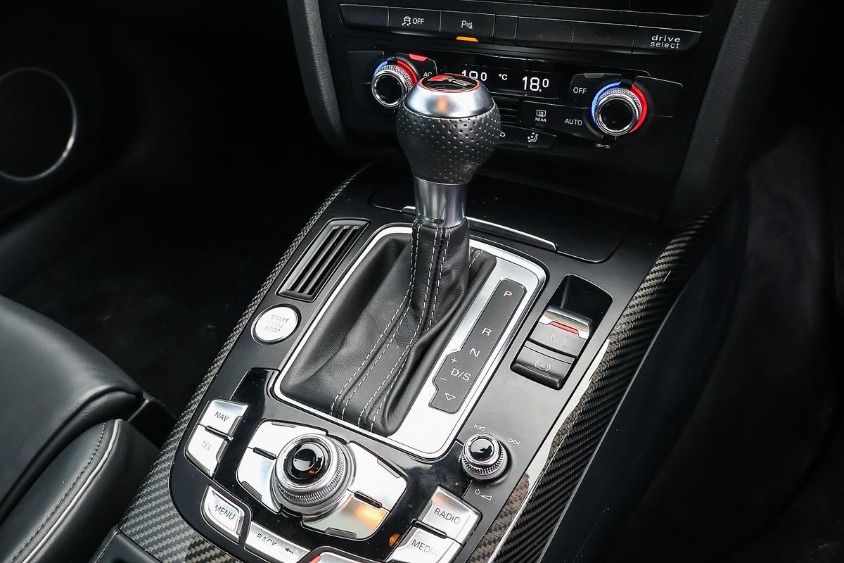 2013 Audi RS4 B8