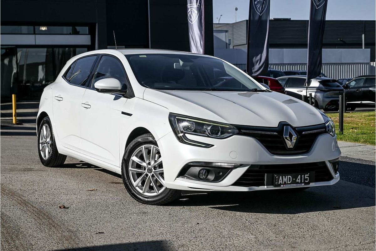 2017 Renault Megane Zen BFB