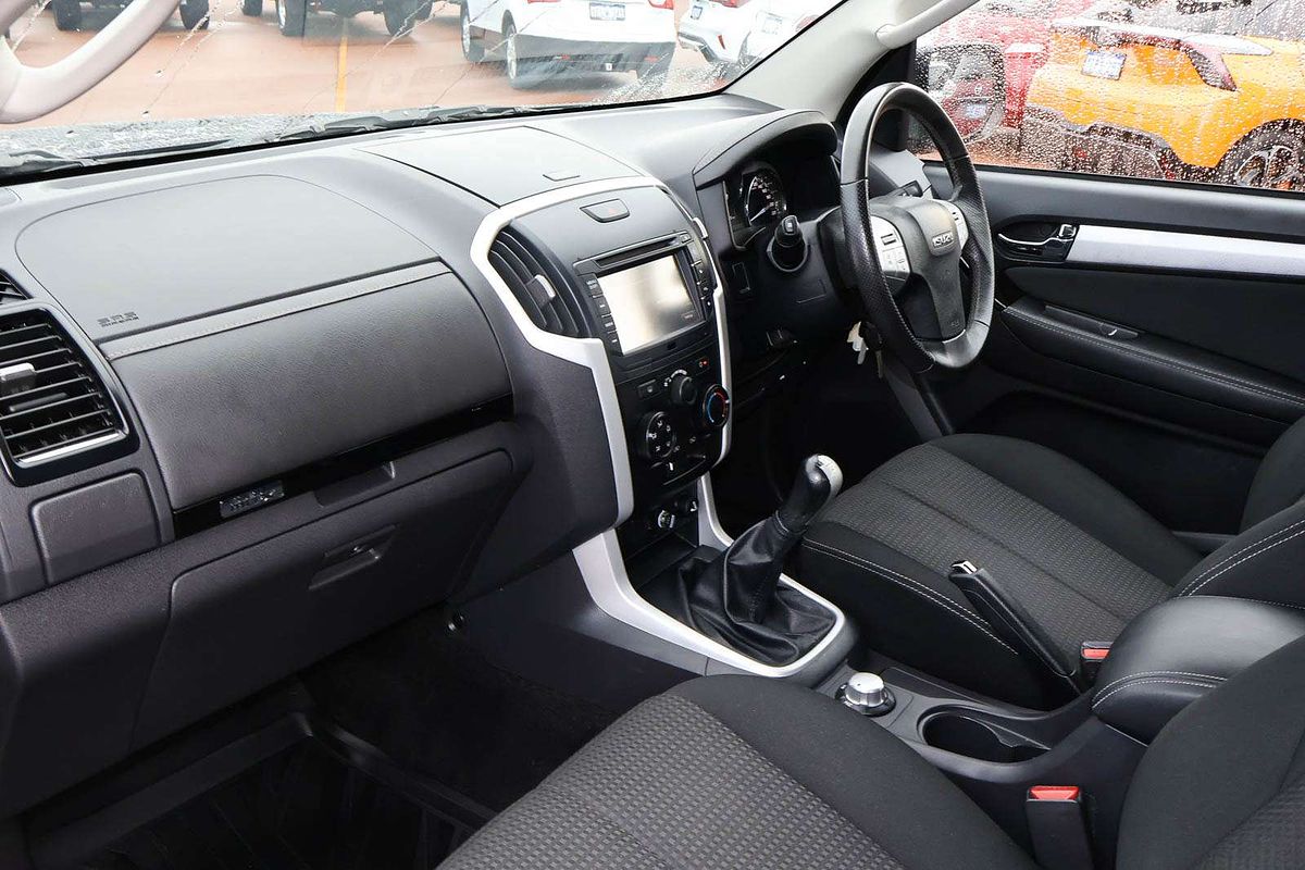 2017 Isuzu MU-X LS-M