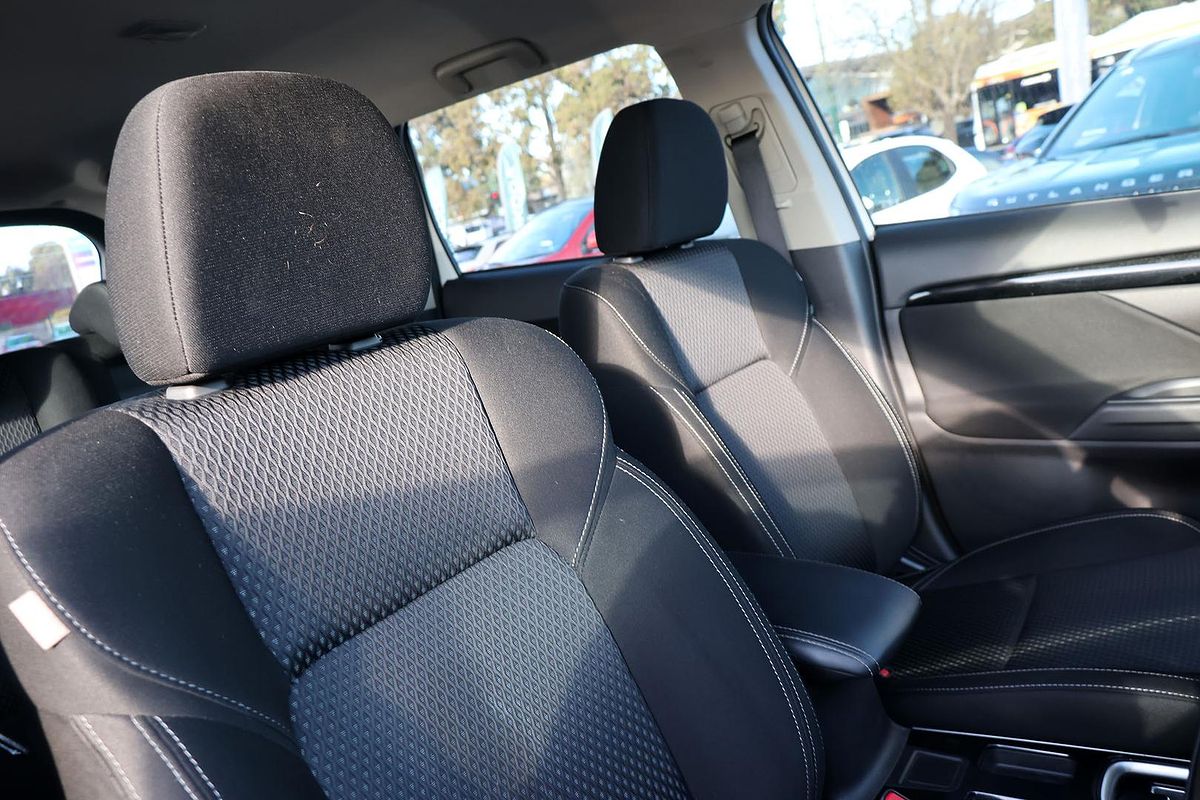 2018 Mitsubishi Outlander ES ZL