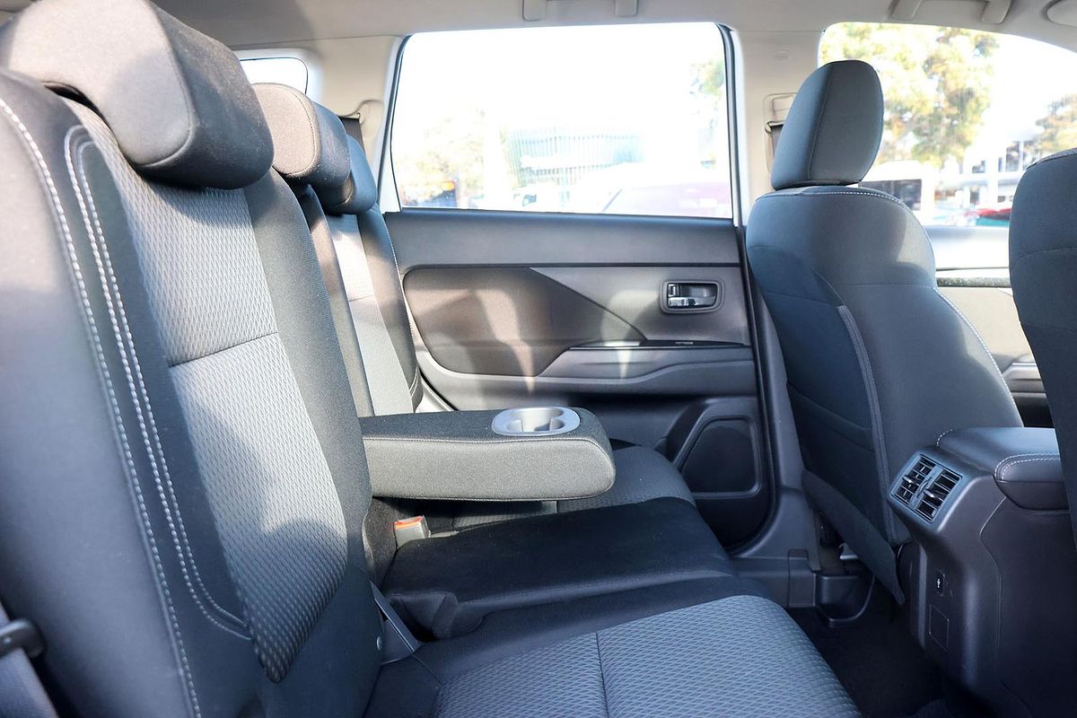 2018 Mitsubishi Outlander ES ZL