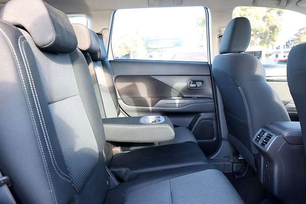 2018 Mitsubishi Outlander ES ZL