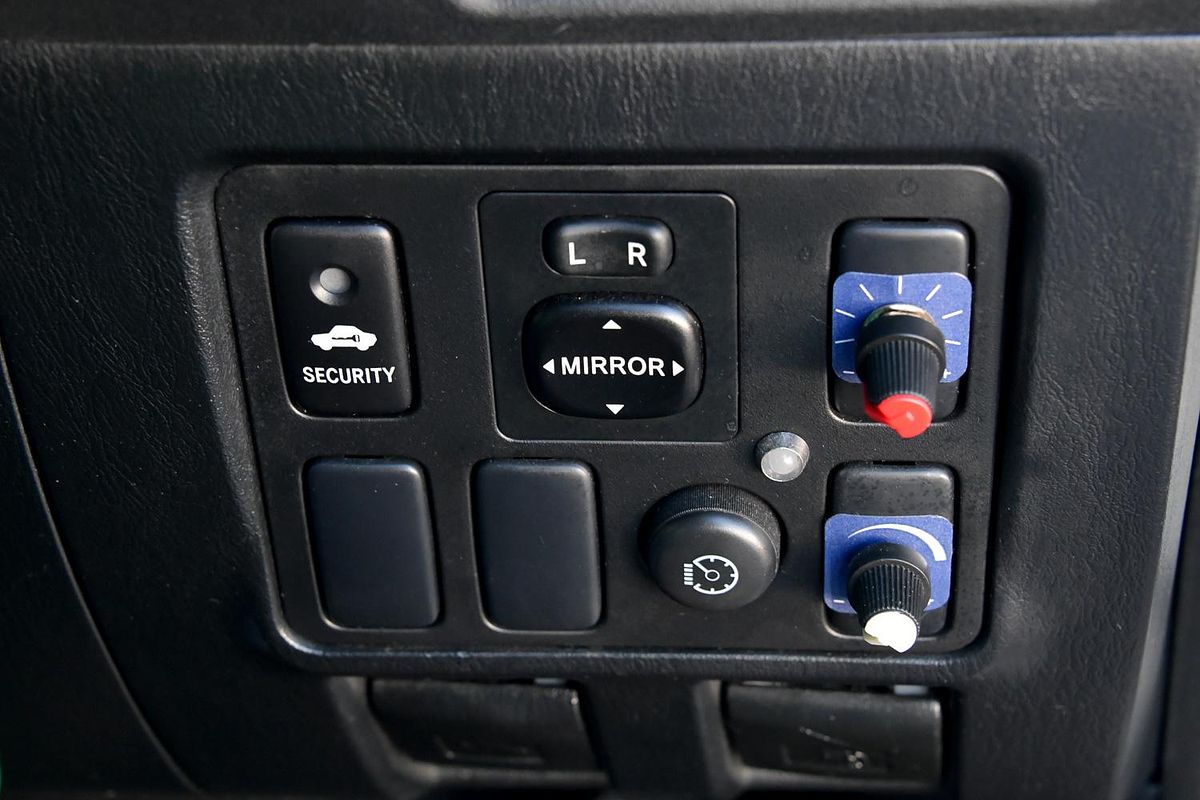 2013 Toyota Hilux SR5 KUN26R 4X4