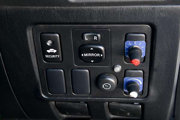 2013 Toyota Hilux SR5 KUN26R 4X4