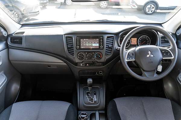 2017 Mitsubishi Triton GLX MQ 4X4