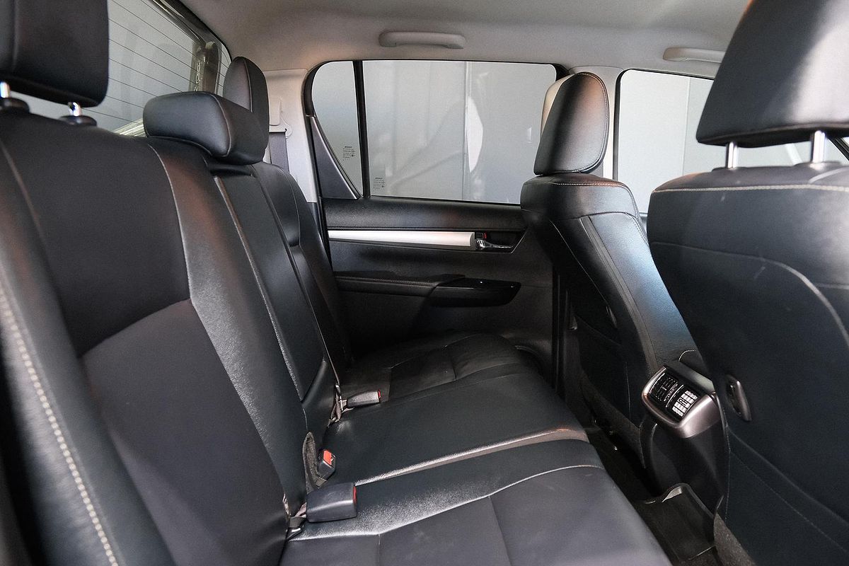2017 Toyota Hilux SR5 GUN126R 4X4