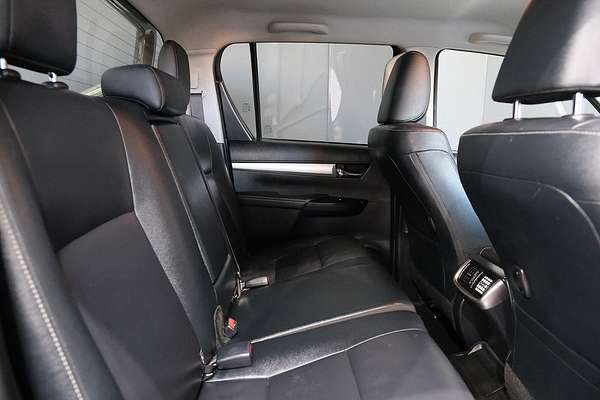 2017 Toyota Hilux SR5 GUN126R 4X4