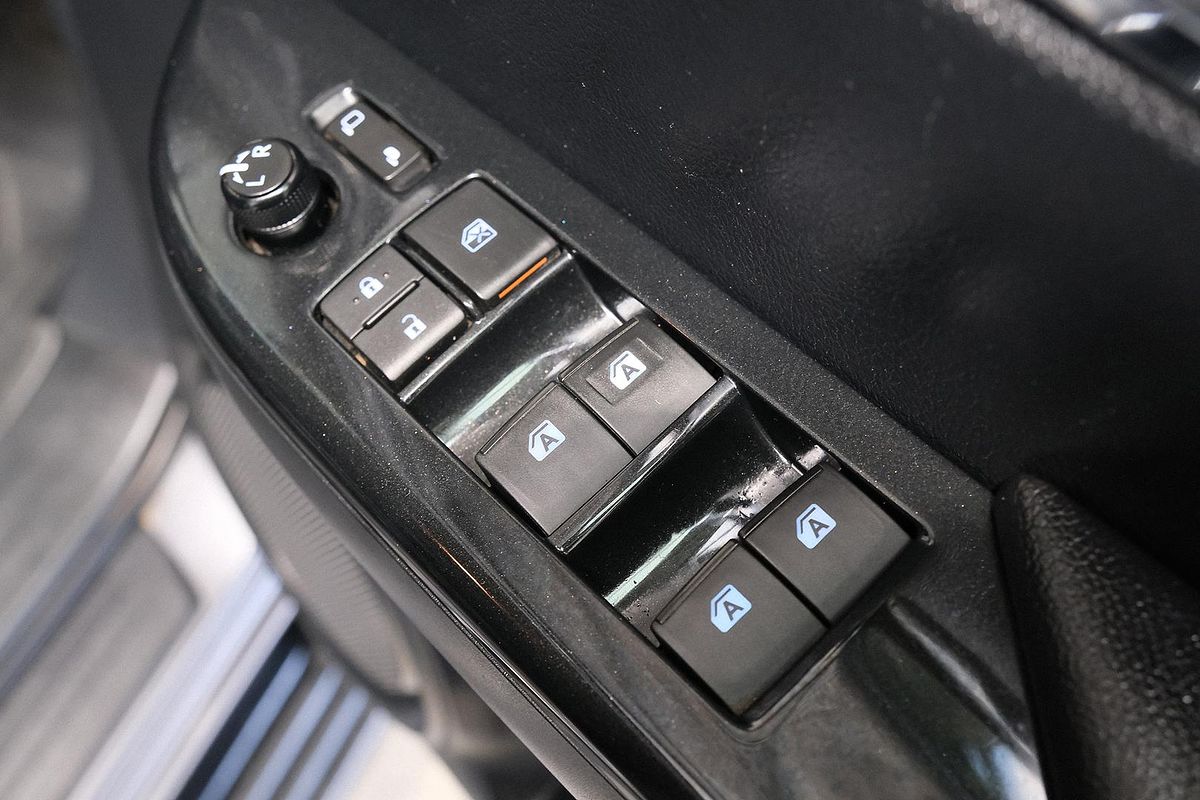2017 Toyota Hilux SR5 GUN126R 4X4