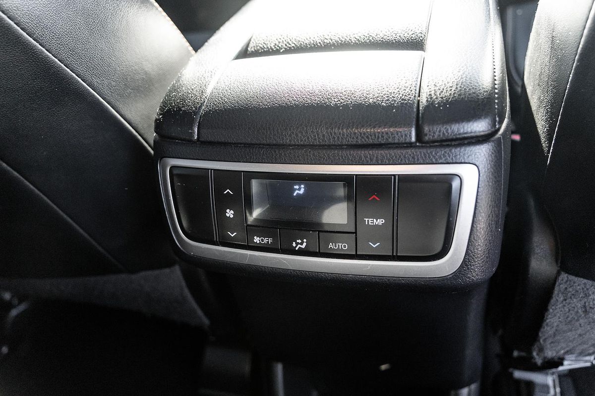 2015 Toyota Kluger Grande GSU55R