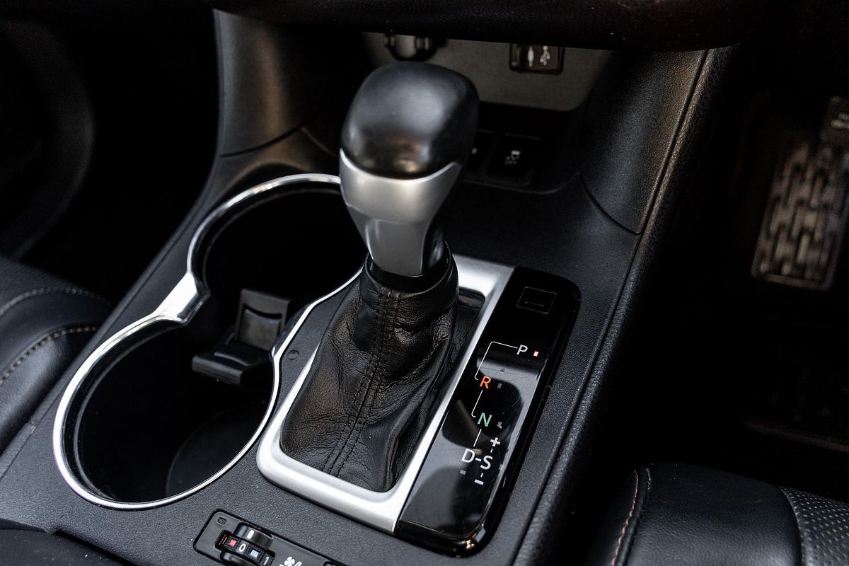 2015 Toyota Kluger Grande GSU55R