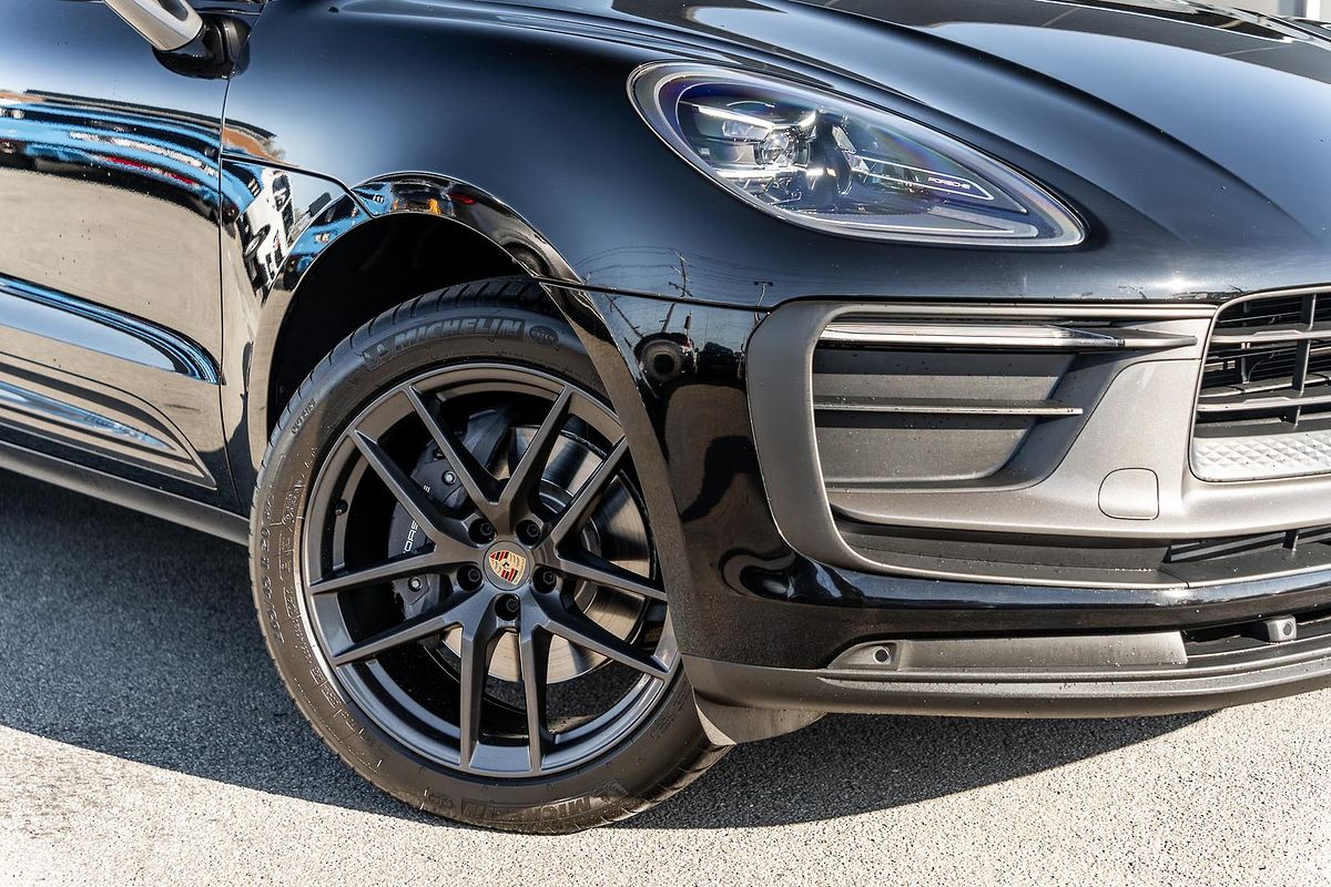 2023 Porsche Macan T 95B