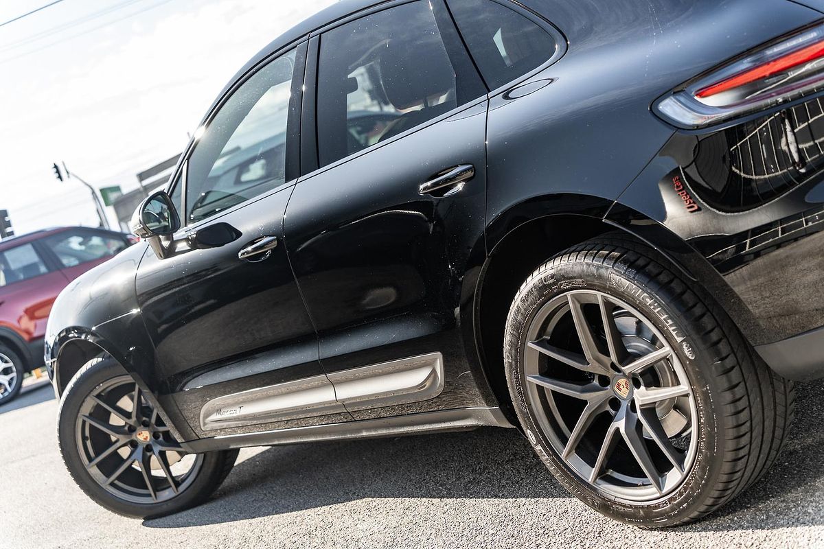 2023 Porsche Macan T 95B
