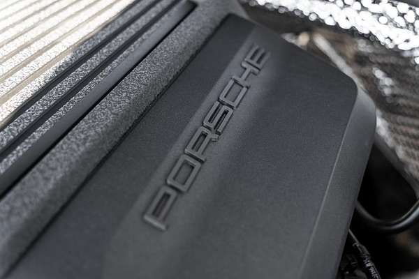 2023 Porsche Macan T 95B