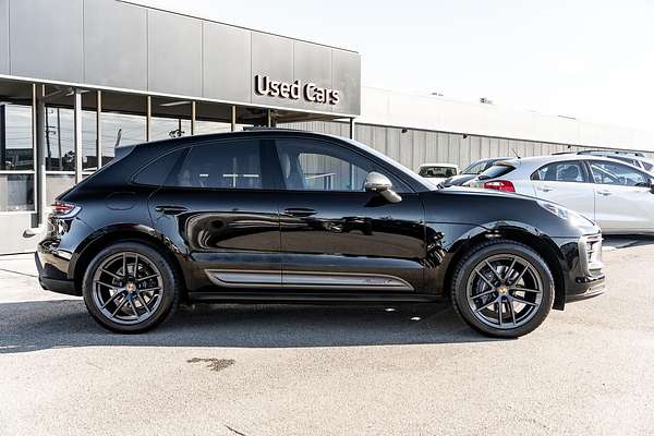 2023 Porsche Macan T 95B