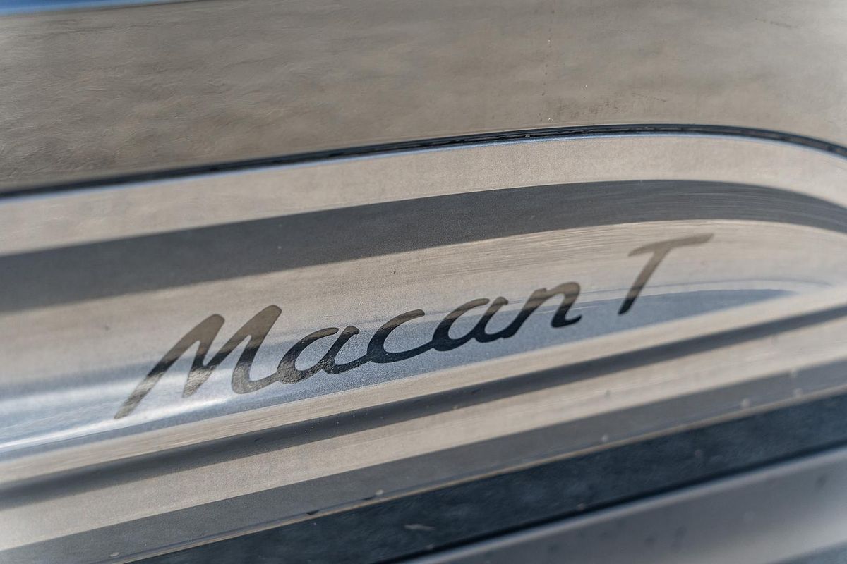 2023 Porsche Macan T 95B