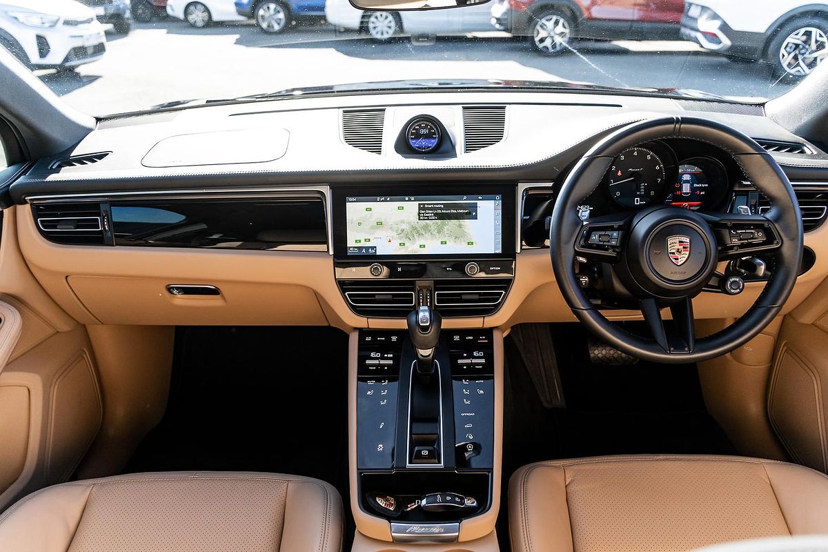 2023 Porsche Macan T 95B