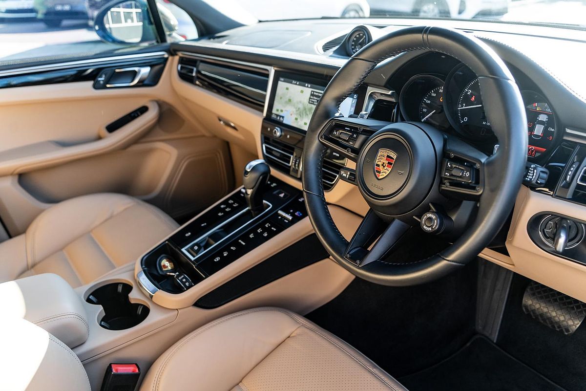 2023 Porsche Macan T 95B