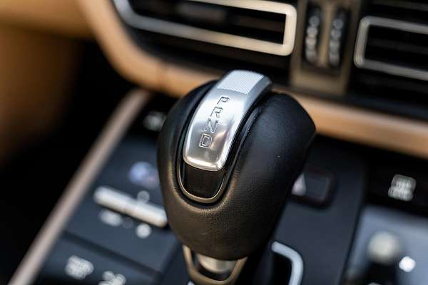 2023 Porsche Macan T 95B