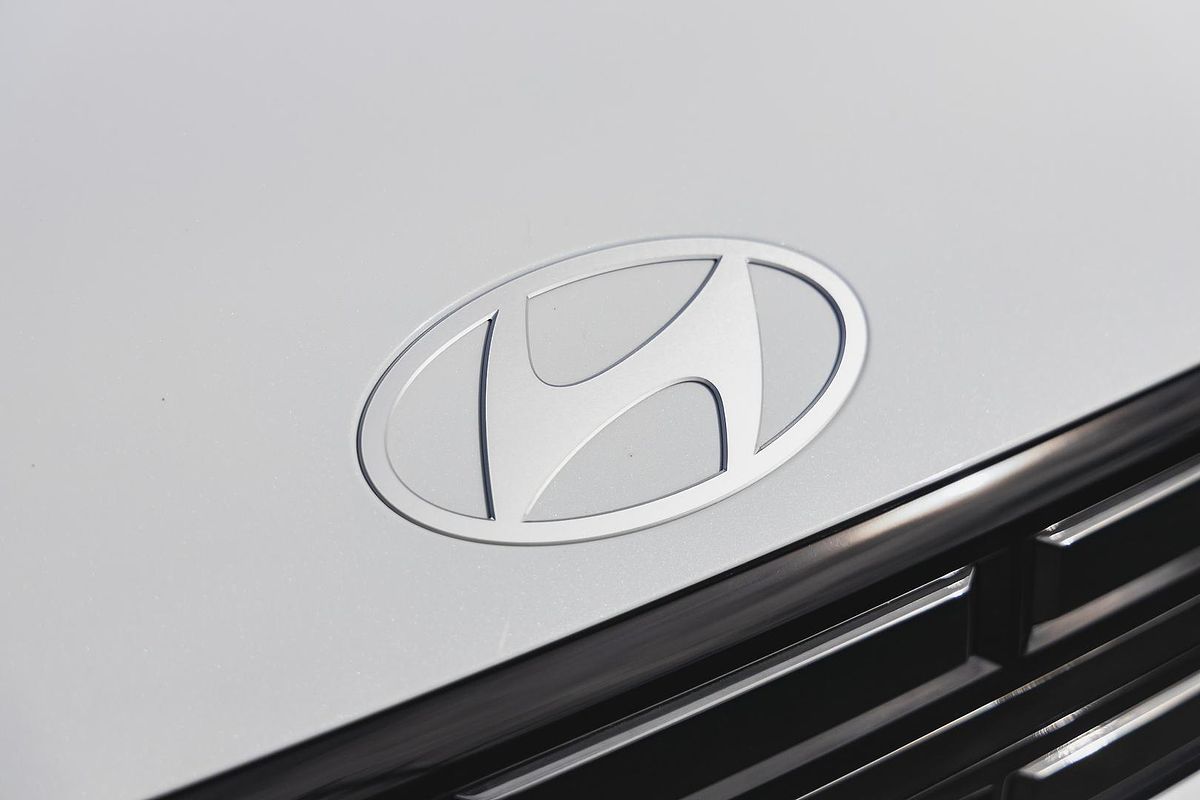 2025 Hyundai Santa Fe Hybrid Elite MX5.V1