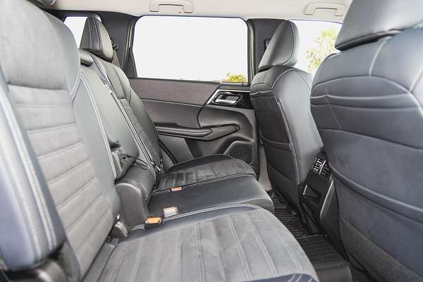 2023 Mitsubishi Outlander Aspire ZM