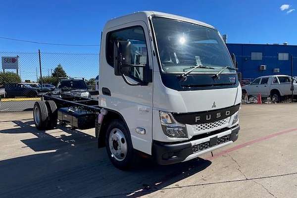 2025 Fuso Canter 515
